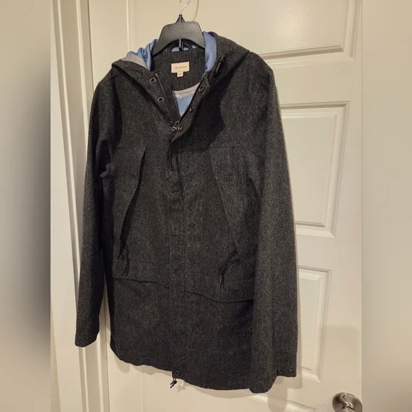 CLUB MONACO MEN'S WOOL CAMBRIDGE COAT WITH HOOD SIZE SMALL